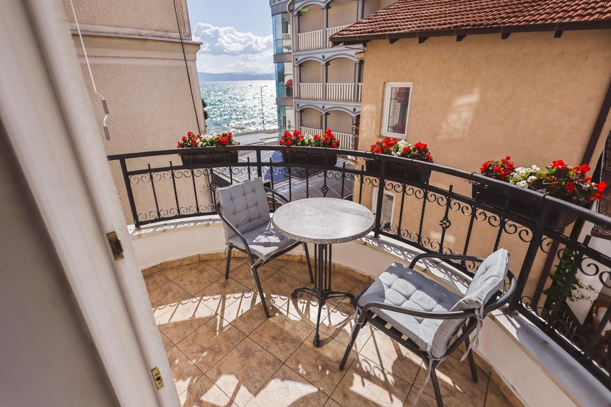 Ammotti Hotel Охрид Экстерьер фото