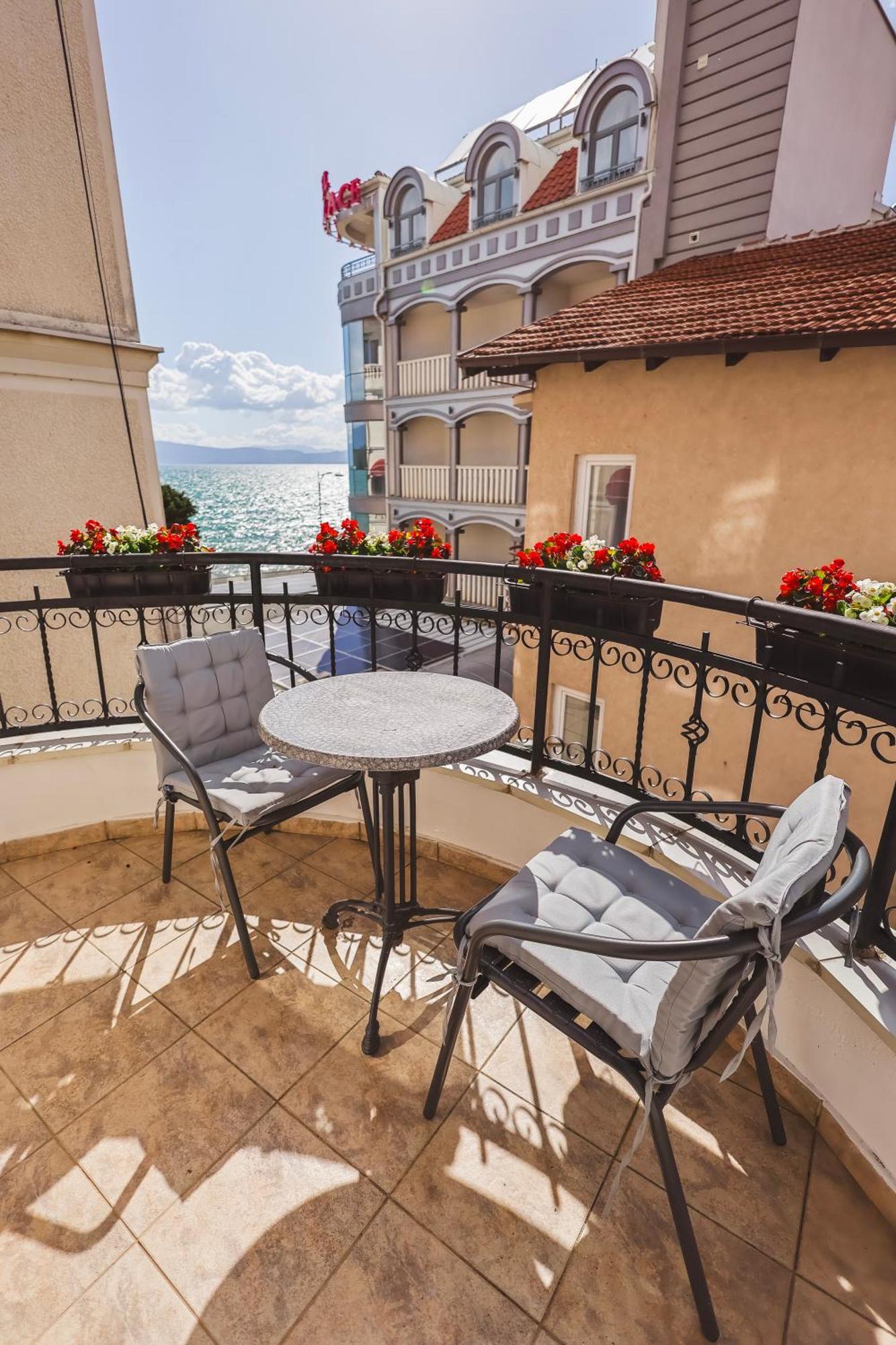 Ammotti Hotel Охрид Экстерьер фото